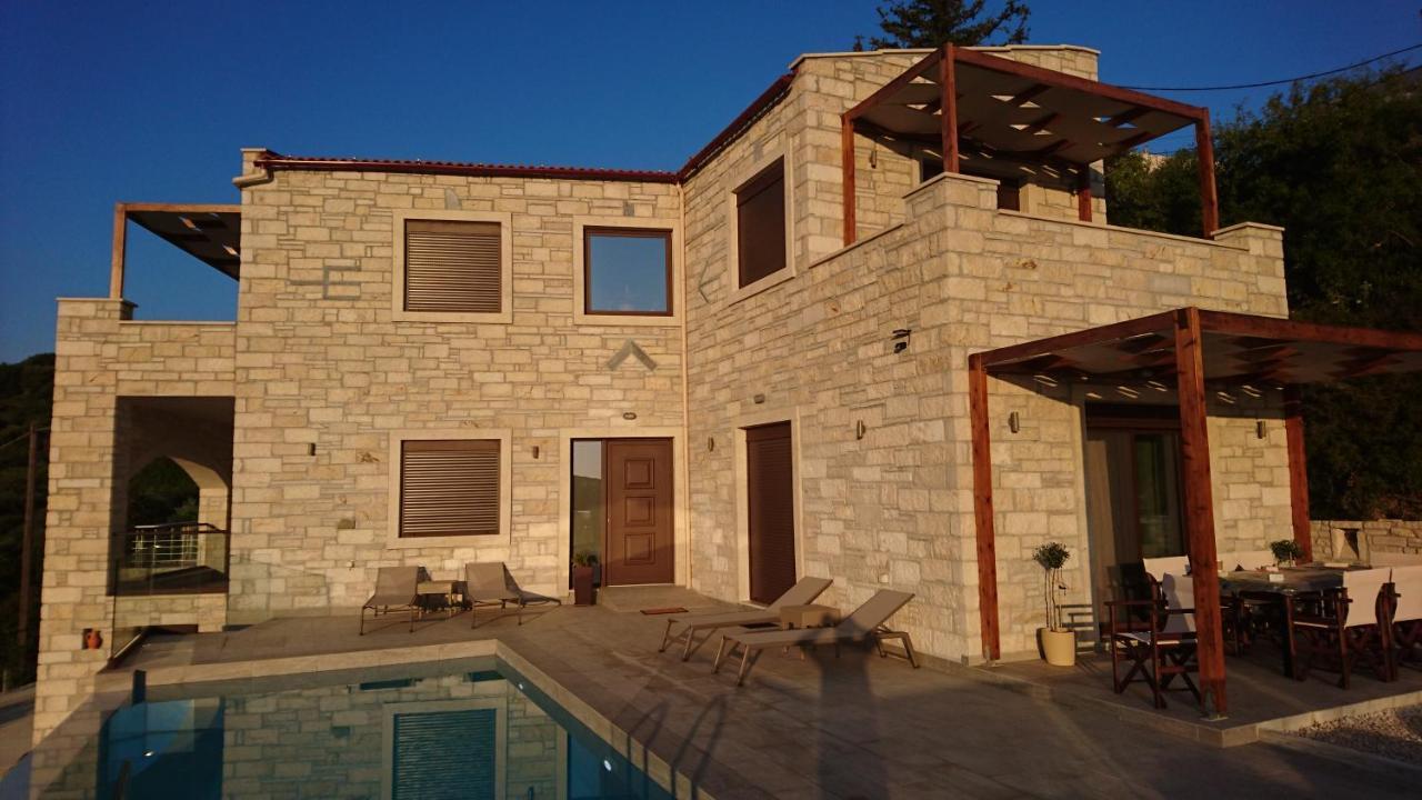 Villa Olive Valley Loutraki  Esterno foto